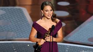 Natalie portman talks about the intense training that goes into her role as thor, showing off her vegan cooking skills on instagram and shares why she starte. Natalie Portman To Skip 2 Million Israeli Award Ceremony In Protest Culture Arts Music And Lifestyle Reporting From Germany Dw 23 04 2018
