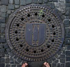 File:Kaiserslautern-Kanaldeckel-02-gje.jpg - Wikimedia Commons