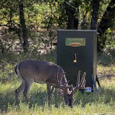400 Lb Stand And Fill Directional Wildlife Feeder Texas Hunter