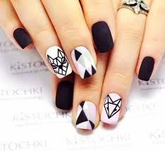 En nuevo año uñas blancas 2019 entre diseños de uñas 2019 con varias inscripciones serán particularmente relevantes. Unas Pintadas Elige Un Diseno Con Estilo Geometrico Moderno