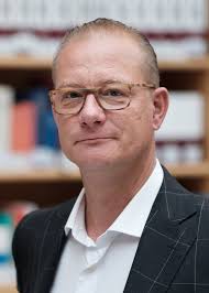 When the fridge takes control: A legal perspective