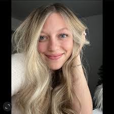 Jessica Defranco's Instagram, Twitter & Facebook