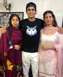 With tremendous under 19 success, shubman gill is now knocking on the door of the senior squad not only india won the 2018 icc u19 world cup for a recorded fourth time but also gill's 418 runs at. 110 Shubman Gill Ideas In 2021 My Love Cricket World Cricket