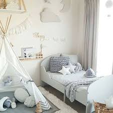 Kinderzimmer Fur Jungs Mit Kuschel Tipi Toddler Rooms Kid Room Decor Boy Toddler Bedroom