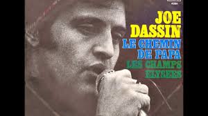 In der tasche habe ich gerade eine handvoll geld / mit diesem kapital g. Joe Dassin Es Gibt Madchen So Zum Traumen Youtube