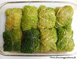 Dans une sauteuse à bords hauts ou une petite cocotte, faites revenir la choucroute dans un peu d'huile d'olive. Paupiettes De Chou Vegetalien Vegan France Vegetalienne