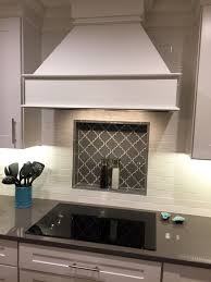 arabesque tile backsplash kitchen