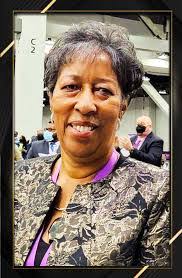 Sonja Dowell's Instagram, Twitter & Facebook