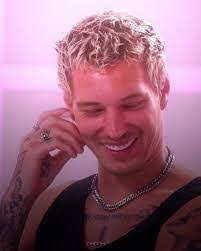 Steven Sturges's Instagram, Twitter & Facebook