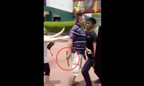 Download / muat turun teks khutbah khas aidiladha 1442h / 2021 (edisi bacaan di rumah) Myvi Driver In Cheras Threatens Dbkl Officers With Wooden Stick For Clamping His Car