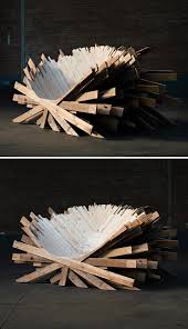 This outdoor pallet wood chair only took about 2 hours to build. This Oversized And Sculptural Wood Throne Was Made From Recycled Pallets