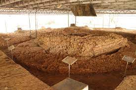 Archaeologists have found remains possibly belonging to the kedah kingdom. Archeological Find At Sungai Batu Central Kedah Nalanda Buddhist Society