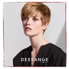 La frangia laterale · 5. Capelli Corti 23 Nuovi Tagli Di Tendenza Che Fanno La Differenza Donne Sul Web