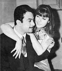 هي واحدة من جميلات الزمن الجميل، فوجهها وجمالها المميزان جعلاها واحدة من نجمات هذا الزمن، حتى وإن لم تحظَ في أغلب أعمالها على البطولة Ù„ÙŠÙ„Ù‰ Ø·Ø§Ù‡Ø± ØªØ²ÙˆØ¬Øª 5 Ù…Ø±Ø§Øª ÙˆØ£Ù†Ø¬Ø¨Øª Ù…Ø±Ø© ÙˆØ§Ø­Ø¯Ø© ÙˆØªØ¹Ø§Ù†ÙŠ ÙÙˆØ¨ÙŠØ§ ØºØ±ÙŠØ¨Ø© Ø´Ø§Ù‡Ø¯