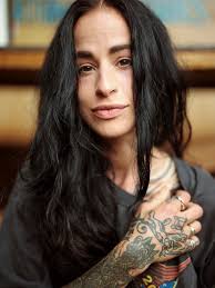 Lindsay Wright is a composer for media working mainly in television,  although she has composed for feature films, adverts, short films and other  projects.