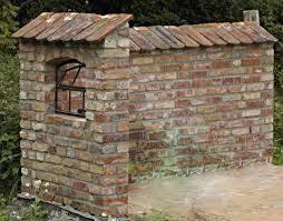 Bildergebnis Fur Ruinenmauer Aus Alten Abbruchziegeln Steinmauer Garten Ziegelsteine Gartenmauern