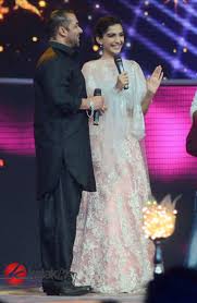 Devangi Thakkar (@devu7200)