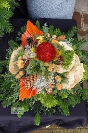 Trauergesteck Trauergestecke Alpenveilchen Gartnerei