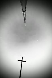 то что мы видим то что смотрит на нас Gde By Ni Byl Kazhdyj Iz Nas My Vsegda Budem Videt Odnu Lunu C Mudrost Dzen Black And White Black White