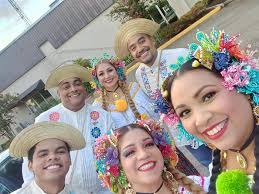 Queremos compartir la invitación que tuvimos a Despierta Orlando Univision  Donde Orgullosamente representamos a nuestro Pais, indumentaria, y bailes.  Estamos agradecido x la invitación al Capi Oscar Pineda Luis Artemio y todo