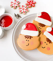 After you've put a lot of time and love into a set of decorated cookies, packaging them with care is the perfect finishing touch! Decorated Christmas Cookies The Bearfoot Baker
