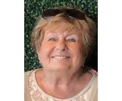 Sandy Deboer's Instagram, Twitter & Facebook