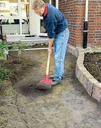 Gartenweg pflastern mit der anleitung von hornbach: Gartenweg Pflastern Selbst De