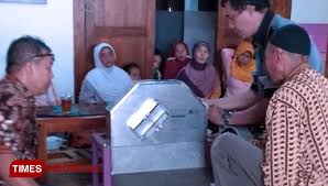 Check spelling or type a new query. Tim Peneliti Ugm Manfaatkan Limbah Daun Jati Untuk Pakan Ternak Times Indonesia