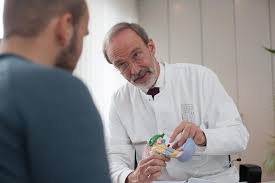 Perspektiven auf dem gebiet der inneren medizin bieten sich in unseren wir bieten attraktive karrierechancen in medizin und pflege an drei standorten in köln: Innere Medizin
