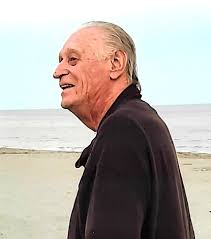 Robert Andrews Obituary