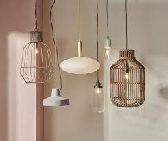 karwei lampen combinatie naturelle kleuren en rotan plafondverlichting lampen verlichting ideeen