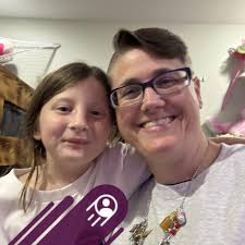 How do people get to attend Wynonna's sound check with concert tickets?