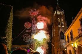 See more of cecyte guanajuato plantel moroleón on facebook. La Quema De Los Castillos En La Feria De Moroleon Guanajuato Es Una Tradicion Foto Moroleon Guanajuato El Souvenir