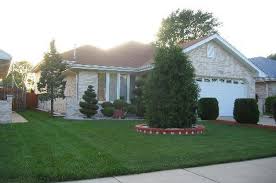 8604 S Menard Ave, BURBANK, IL 60459