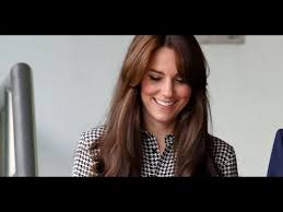 It is a bright color, but manages to appear. 30 Feathered Hairstyles With Bangs Feathered Hairstyles For Shoulder Length Hair Youtube