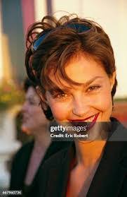 Ashley Robert's Instagram, Twitter & Facebook