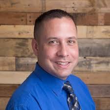 Aaron Solis at Select Realty