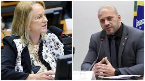 Empresária e deputada federal de goiás pelo partido liberal (pl). Relatora Do Caso Silveira Na Camara Vota Pela Manutencao Da Prisao Do Deputado