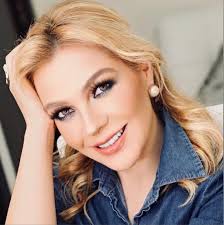 Hoy celebro un año más de vida, llena de gratitud por cada experiencia,  aprendizaje y persona que me ha acompañado en este camino. Los momentos  buenos y los desafíos han sido parte