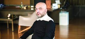 Azeri asıllı iş adamı dünya'nın en büyük denizcilik şirketlerinden 'palmali holding'in de sahibi. Protest Held At Turkish Embassy Against Detention Of Turkish Azeri Billionaire Ahval