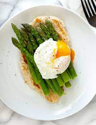 Grilled Chicken With Asparagus And Poached Egg Foodbyjonister Recipe Chicken Asparagus Poached Eggs Grilled Chicken