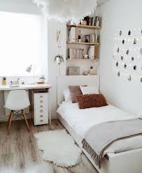 Nettes Minimalistisches Schlafzimmer Inspo 2020 Vsco Idee Home Accessories Decor Diy Idee Inspo Room Ideas Bedroom Bedroom Decor Room Decor Bedroom