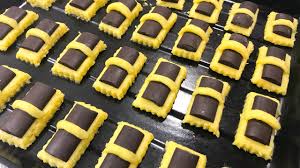 Cara membuat resep kue nastar wafer: Resep Kue Kering Terbaru 2020 Coklat Stik Cookies Yang Bikin Nagih Youtube