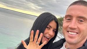 Darcy Cameron's Instagram, Twitter & Facebook