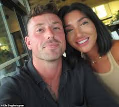 Ella Man's Instagram, Twitter & Facebook