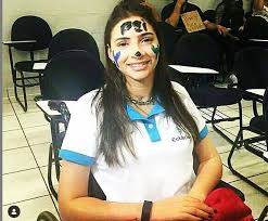 Veja as letras de lais souza e ouça há uma saída, óleo precioso, sou grato, e muito mais ainda não temos nenhuma foto desse artista, mas você pode colaborar enviando fotos de lais souza. Lais Souza Fala Do Desafio De Ser Tetraplegica E Seguir Estudando Noticias R7 Educacao