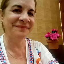 Naufragando entre Letras added...