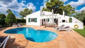 Vediamo di seguito quelle che sono alcune delle località più frequentate dell'isola e le strutture presenti in loco. Ville Geisan Ville In Affitto Con Piscina Privata A Santandria Minorca