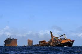Australian surprise (4.10) felicity gets more than she expected while in australia. Sri Lanka Recovers Black Box From Sinking Ship