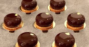 Recette Entremets Yuzu Noisette Gagnant De L Emission Les Rois Du Gateau Lrdg Saison 1 David Ga Gateaux Et Desserts Recette Dessert Noel Recette Biscuit Sable